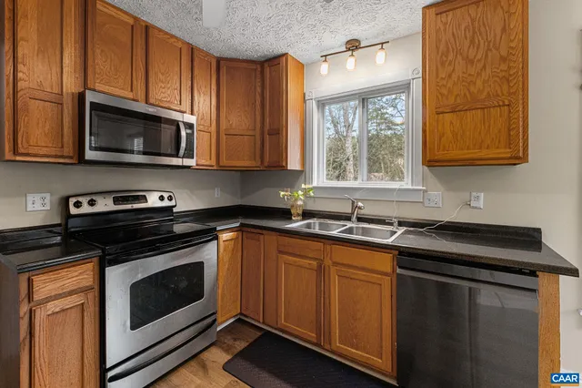 $319,900 | 11 Pleasant View Terrace, Palmyra, VA 22963