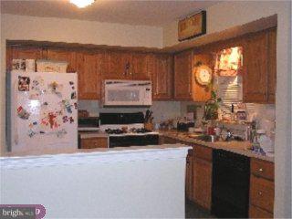 18 Huron Drive Sinking Spring, PA 19608 - Photo 2 of 5