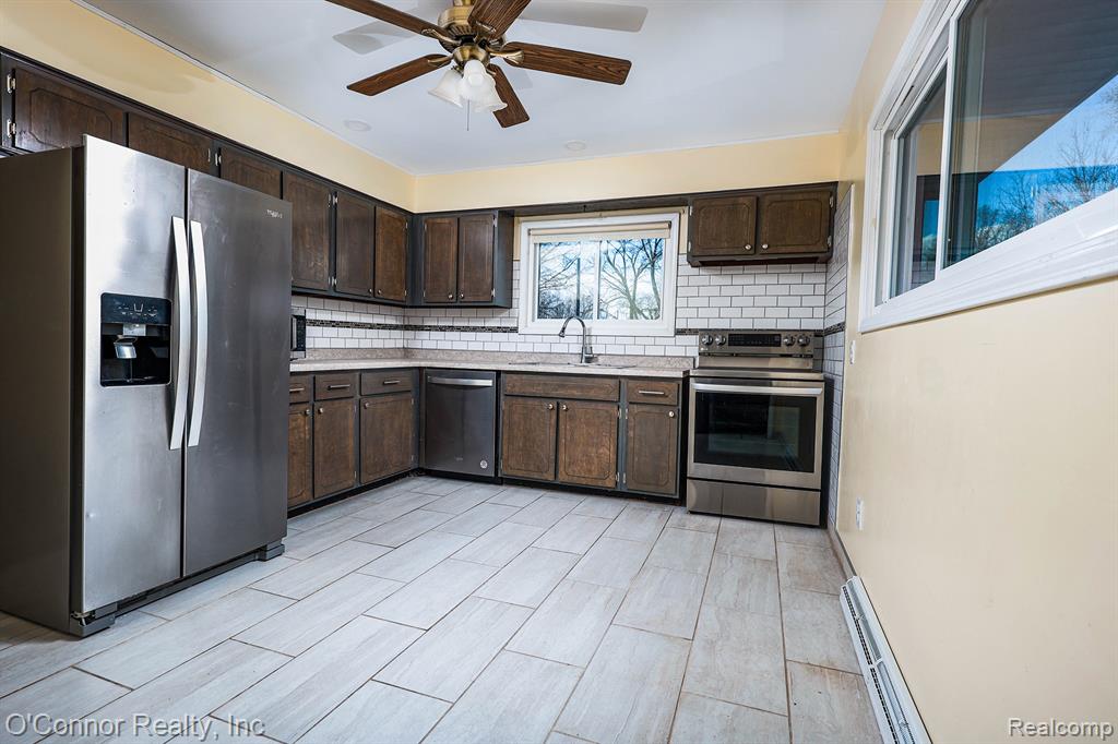 10496 Yale Road Avoca, MI 48006 - Photo 4 of 19 Gallery Image 4