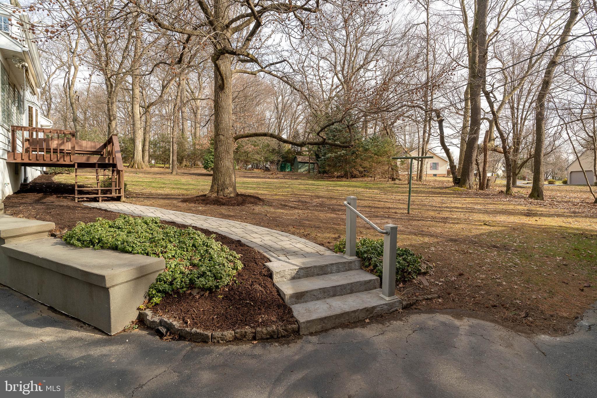 829 Hillaire Road Lancaster, PA 17601 - Photo 6 of 51 Gallery Image 6