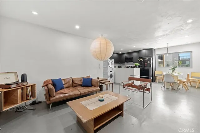 $635,000 | 9005 Cynthia Street, Unit 209, West Hollywood, CA 90069