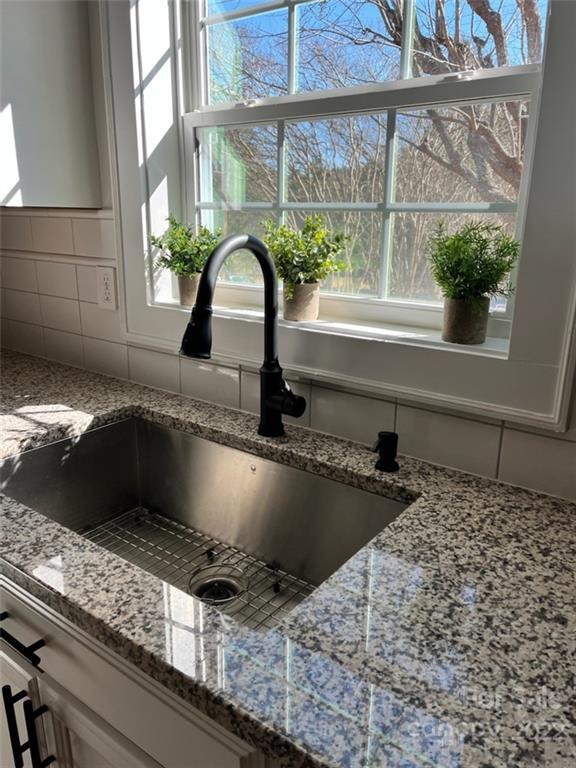 1415 Miles Road Dallas, NC 28034 - Photo 10 of 23 a view of a granite counter top