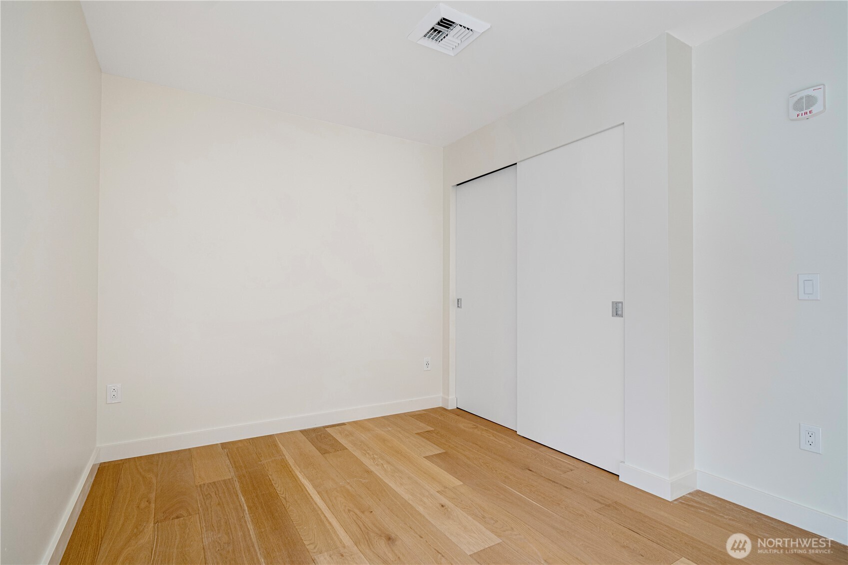 121 Stewart Street, Unit 1605 Seattle, WA 98101 - Photo 12 of 38 a view of empty room