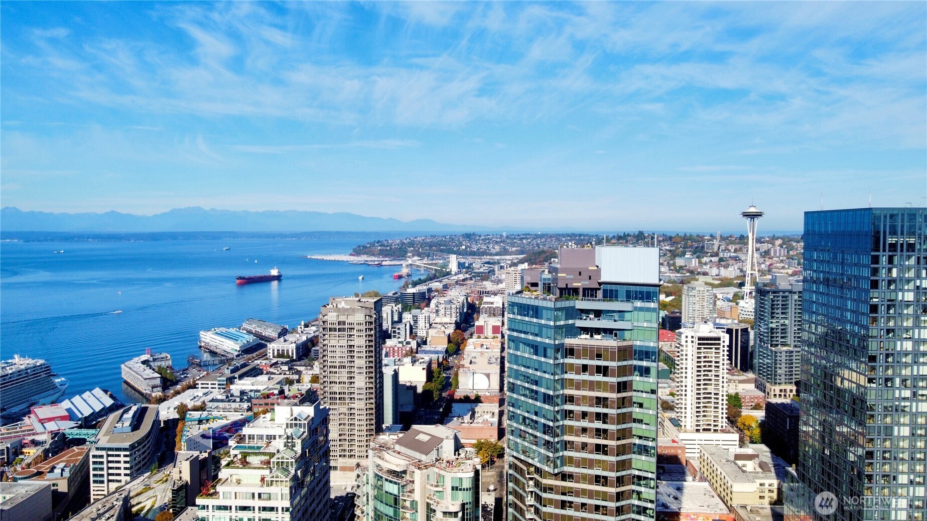 121 Stewart Street, Unit 1605 Seattle, WA 98101 - Photo 28 of 38 a view of city