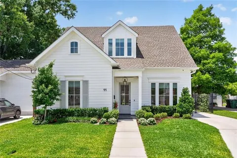 $1,199,000 | 11 Metairie Court, Metairie, LA 70001