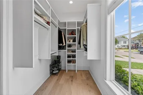 $1,199,000 | 11 Metairie Court, Metairie, LA 70001