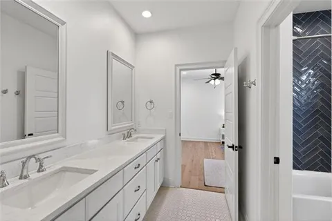 $1,199,000 | 11 Metairie Court, Metairie, LA 70001