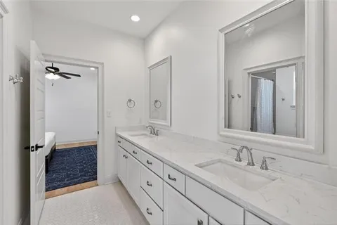 $1,199,000 | 11 Metairie Court, Metairie, LA 70001