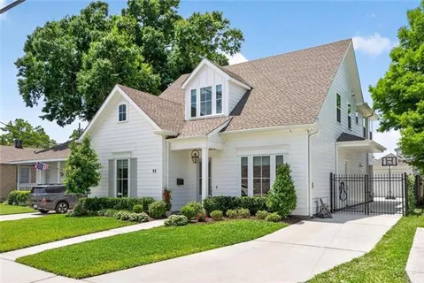 $1,199,000 | 11 Metairie Court, Metairie, LA 70001