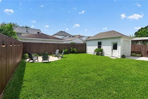 $1,199,000 | 11 Metairie Court, Metairie, LA 70001