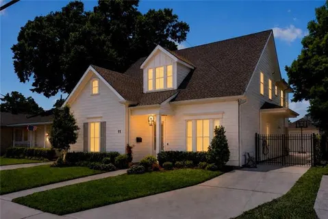 $1,199,000 | 11 Metairie Court, Metairie, LA 70001