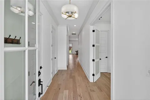 $1,199,000 | 11 Metairie Court, Metairie, LA 70001