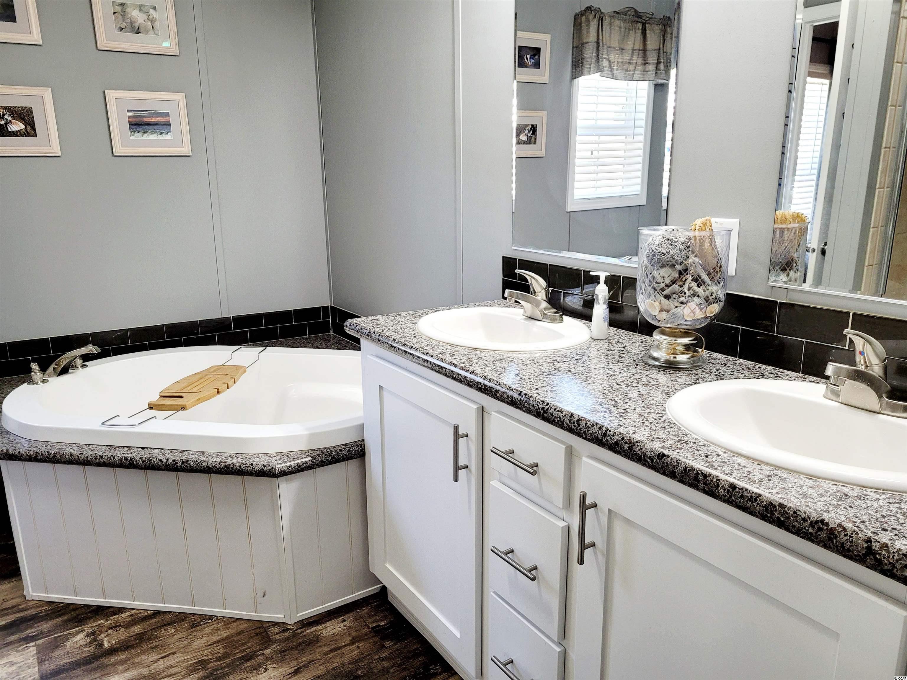 40 Islander Court Murrells Inlet, SC 29576 - Photo 15 of 32