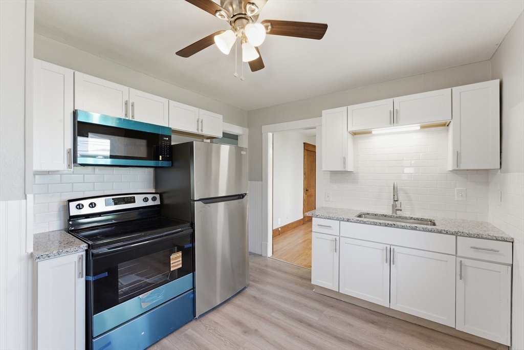 47 Thorndyke Street Springfield, MA 01118 - Photo 9 of 42