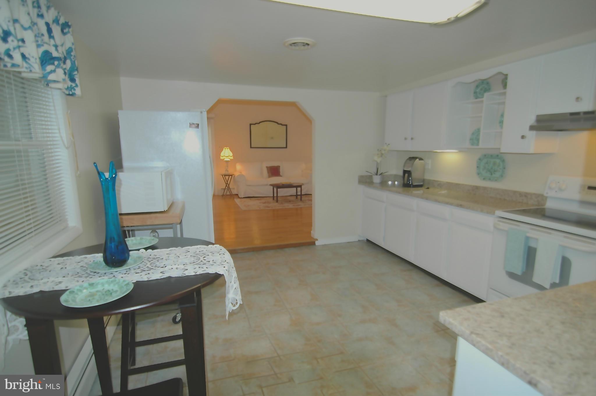 1076 Bay Ridge Road Annapolis, MD 21403 - Photo 10 of 21 Kitchen