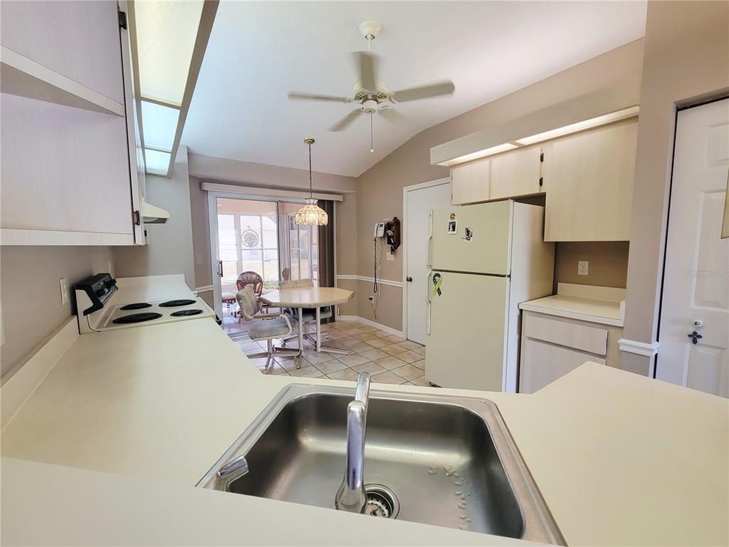 8090 Southwest 116th Loop Ocala, FL 34481 - Photo 8 of 38 Gallery Image 8