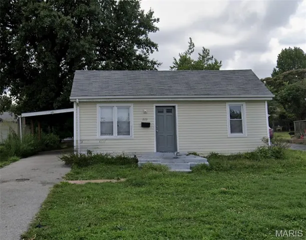 $1,095 | 223 La Motte Lane, Ferguson, MO 63135