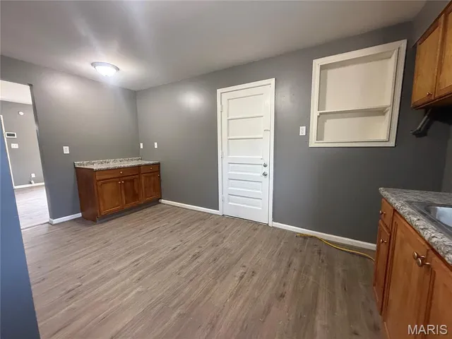 $1,095 | 223 La Motte Lane, Ferguson, MO 63135