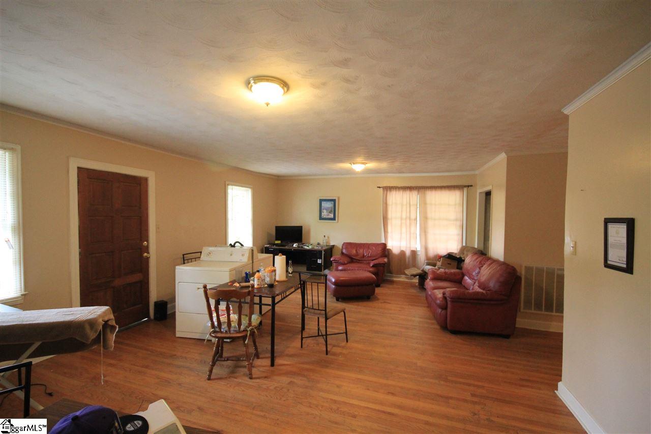 3800 Edwards Road Taylors, SC 29687 - Photo 6 of 10 Gallery Image 6
