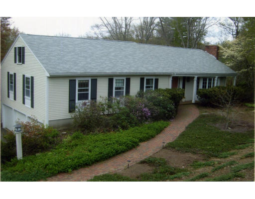 18 Sleepy Hollow Road Topsfield, MA 01983 - Photo 1 of 10 Gallery Image 1