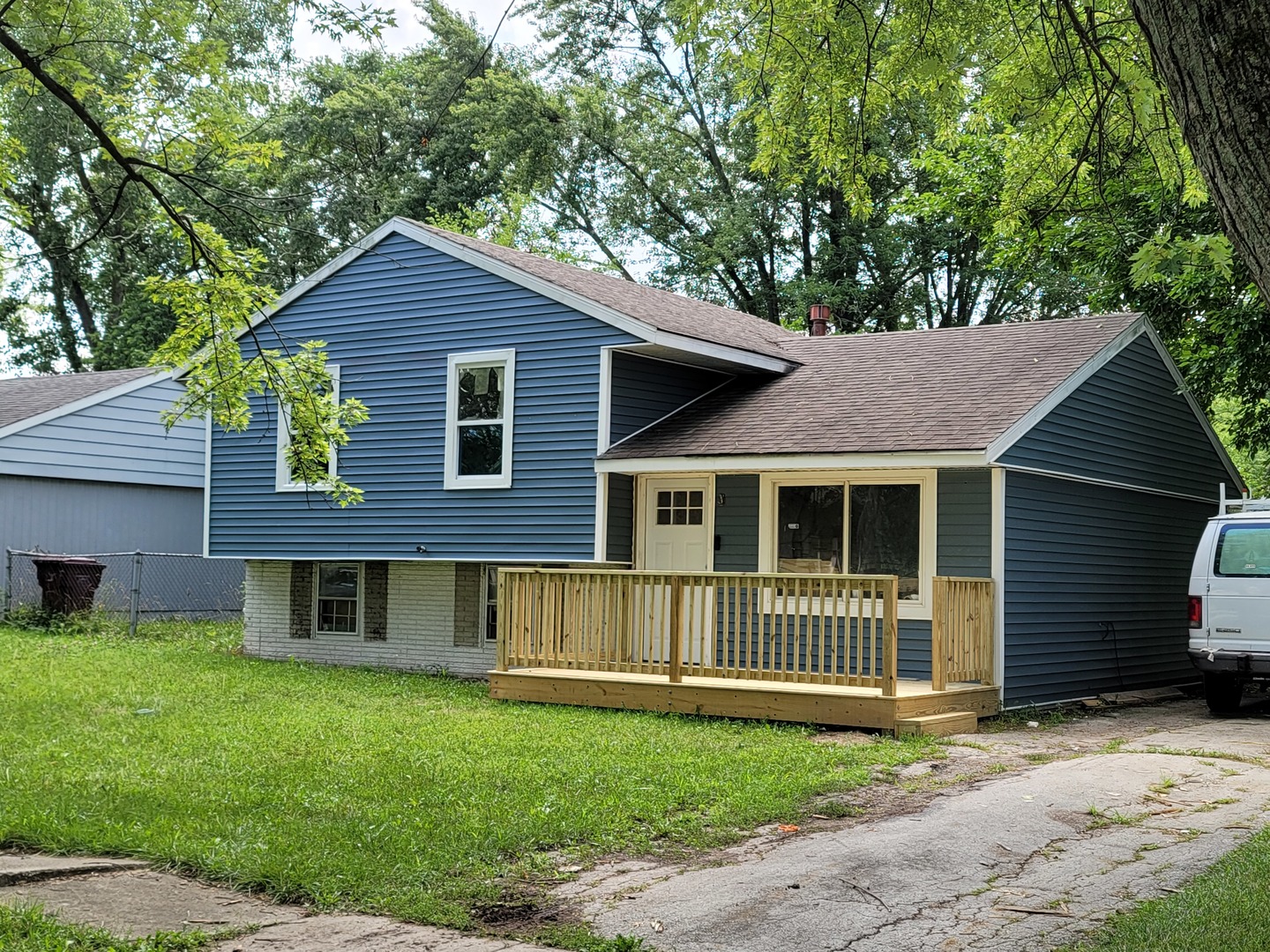 2848 224th Place Sauk Village, IL 60411 - Photo 1 of 1 a view of front of a house with a yard