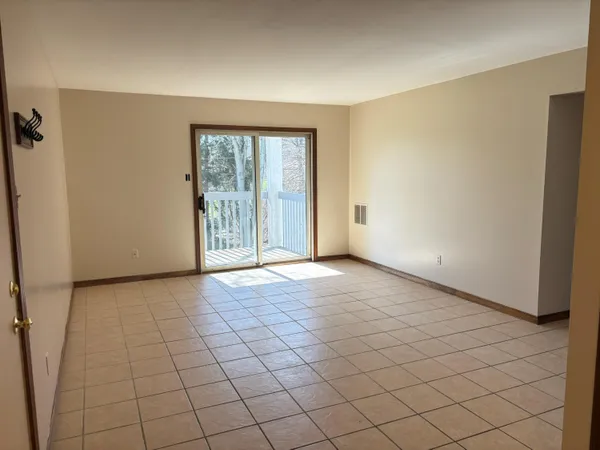 $155,000 | 1066 Millpond Road, Unit G, Valparaiso, IN 46385