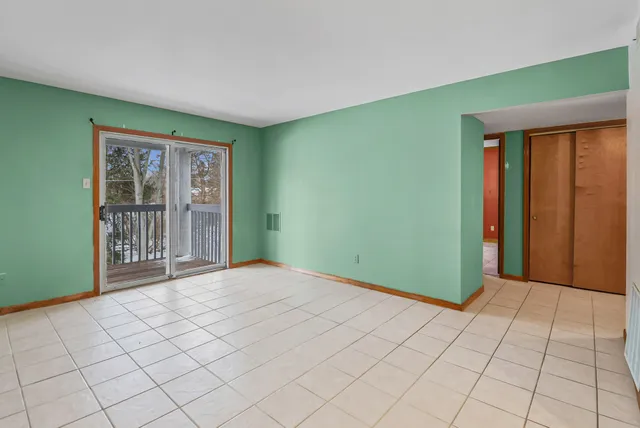 $165,000 | 1066 Millpond Road, Unit G, Valparaiso, IN 46385