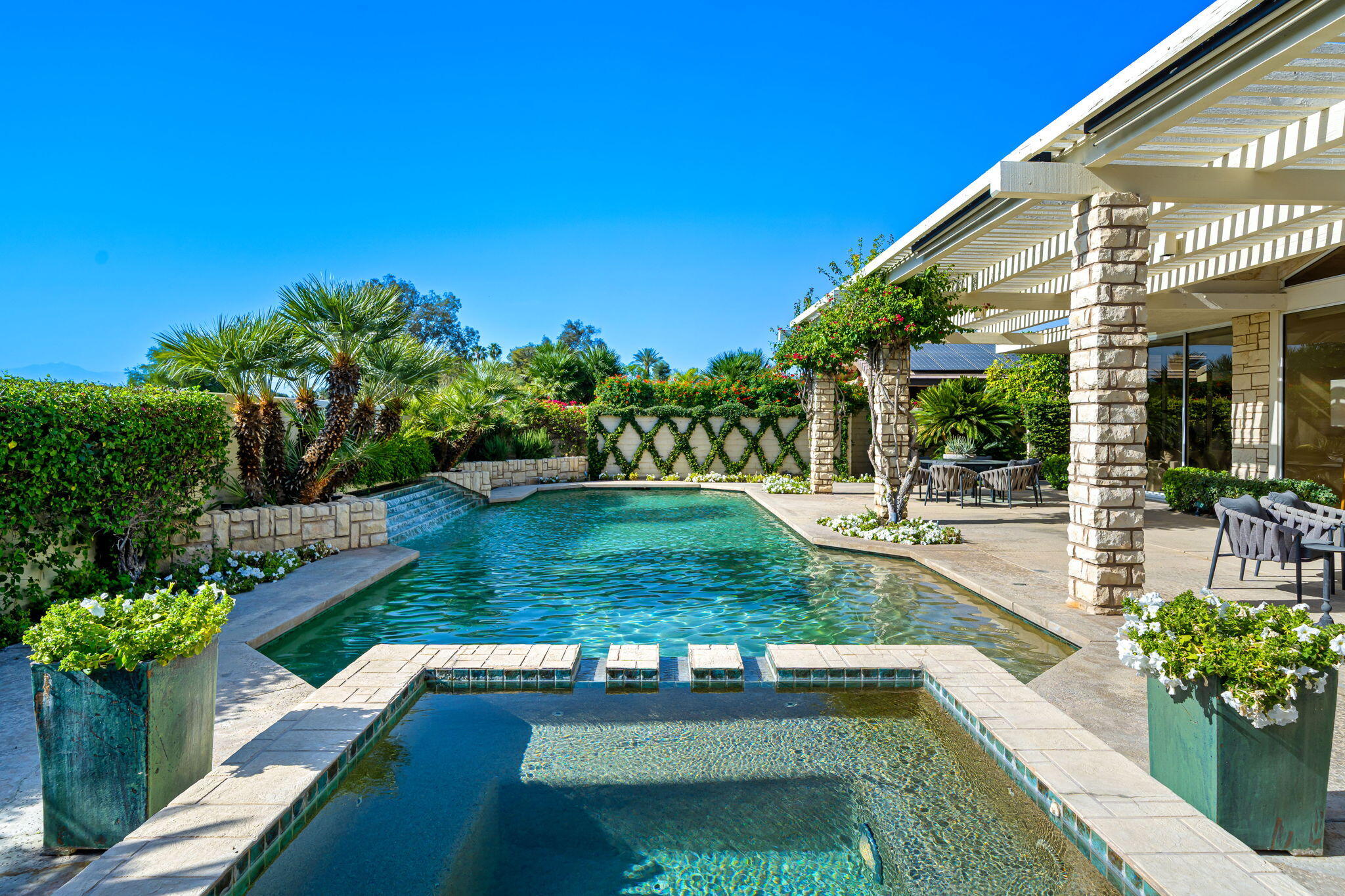 74 Mayfair Drive Rancho Mirage, CA 92270 - Photo 16 of 64 Salt water pool and spa