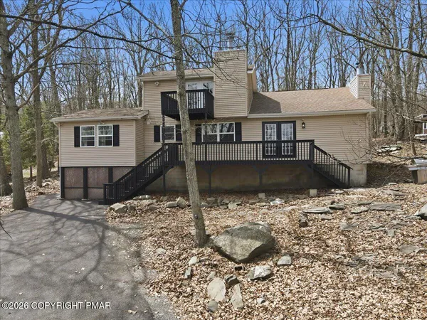 $300,000 | 2292 Southport Drive, Bushkill, PA 18324