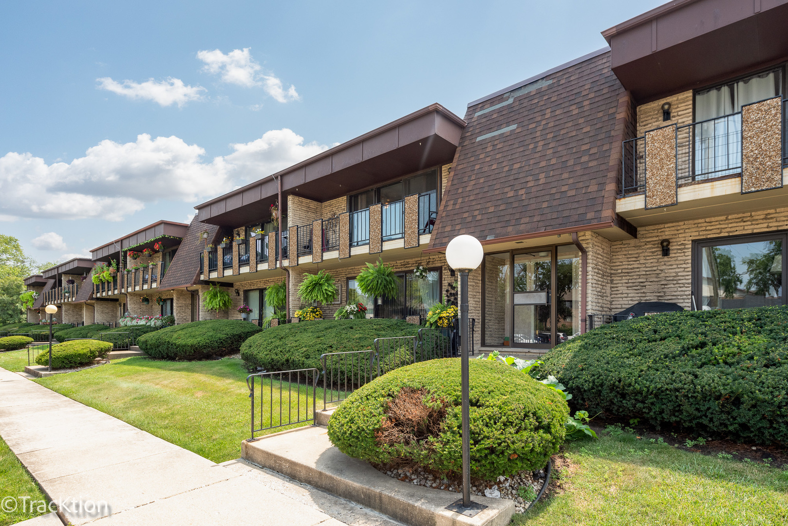 9105 South Roberts Road, Unit 1A Hickory Hills, IL 60457 - Photo 1 of 18 Gallery Image 1
