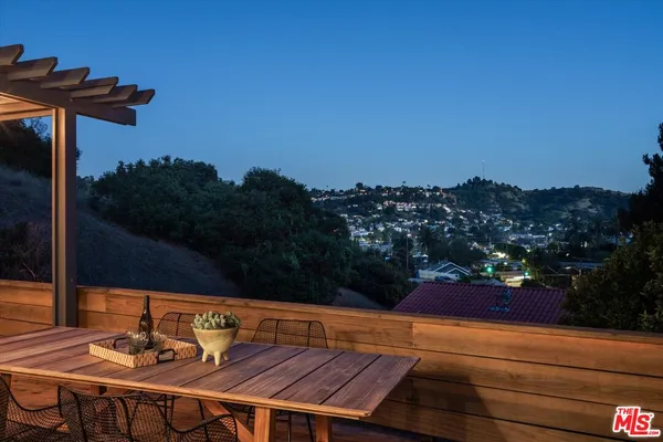 $1,049,000 | 319 West Ave 45, Los Angeles, CA 90065