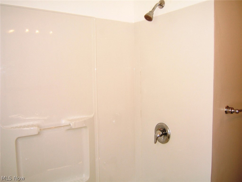 24304 Knickerbocker Road Bay Village, OH 44140 - Photo 14 of 28 Gallery Image 14