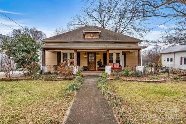 $249,900 | 415 West C Street, Newton, NC 28658