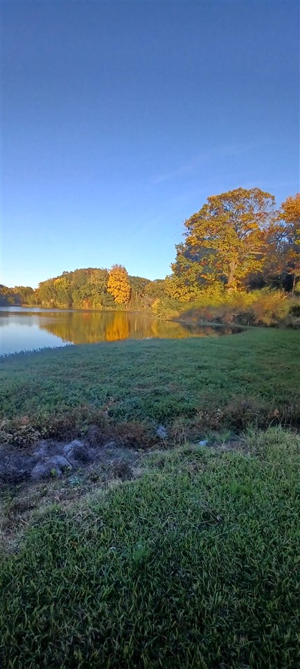 2920 Invergarry Road Memphis, TN 38128 - Photo 12 of 18 a view of an ocean