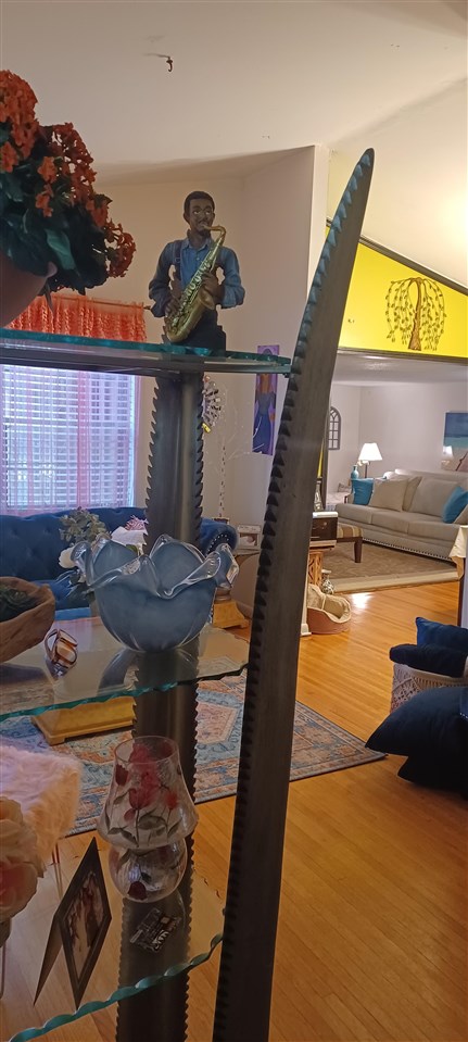 2920 Invergarry Road Memphis, TN 38128 - Photo 9 of 18 a room with musical instruments