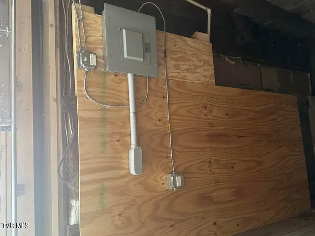 $1,000 | 902-904 Jefferson Street, Unit 7, Greeneville, TN 37745