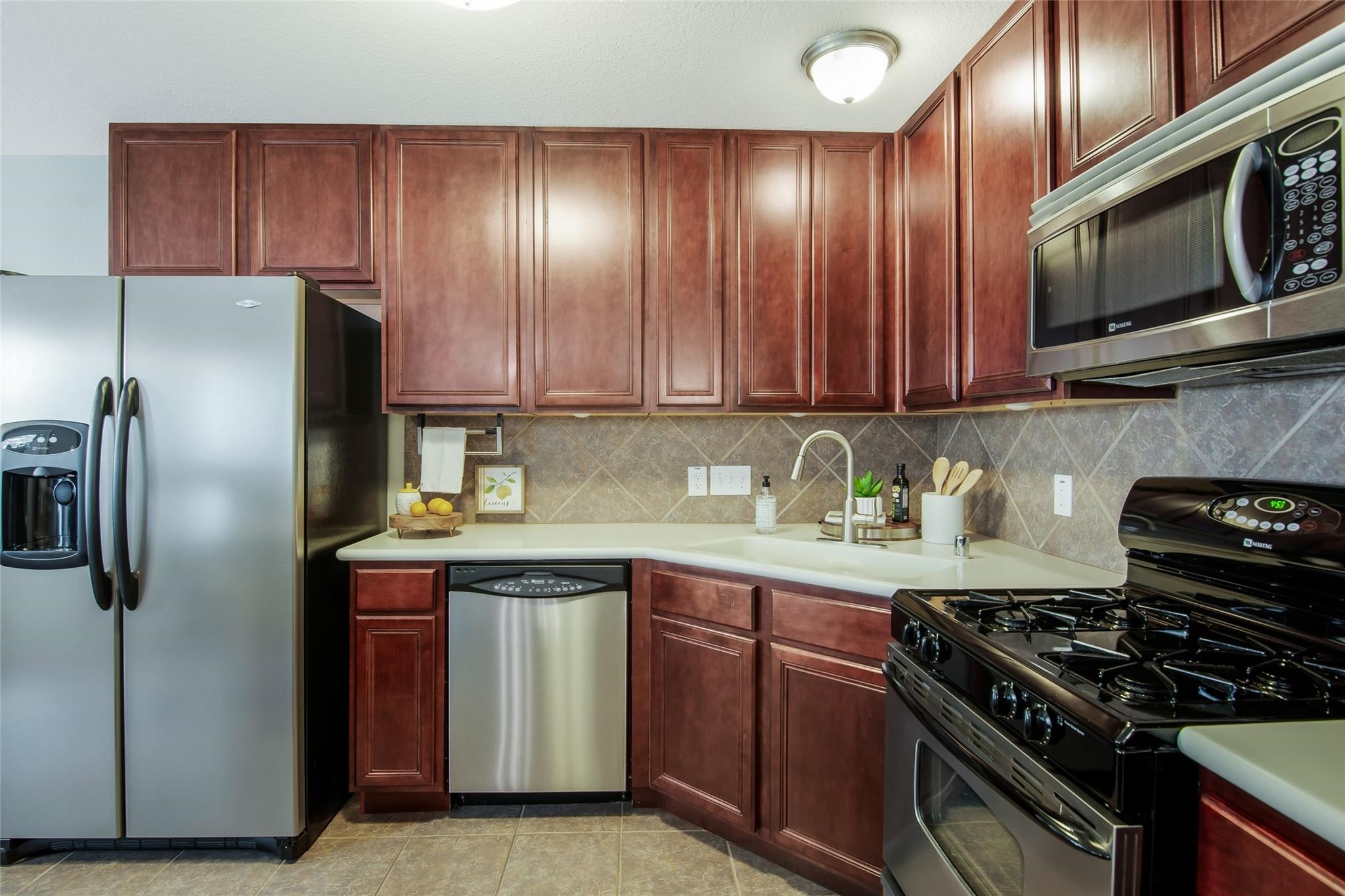 1648 Grable Cove Lane Spring, TX 77379 - Photo 9 of 32