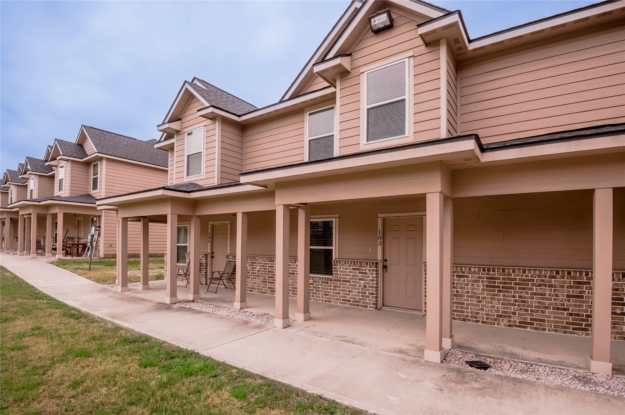 2002 20th Street, Unit 103 Huntsville, TX 77340 - Photo 2 of 23