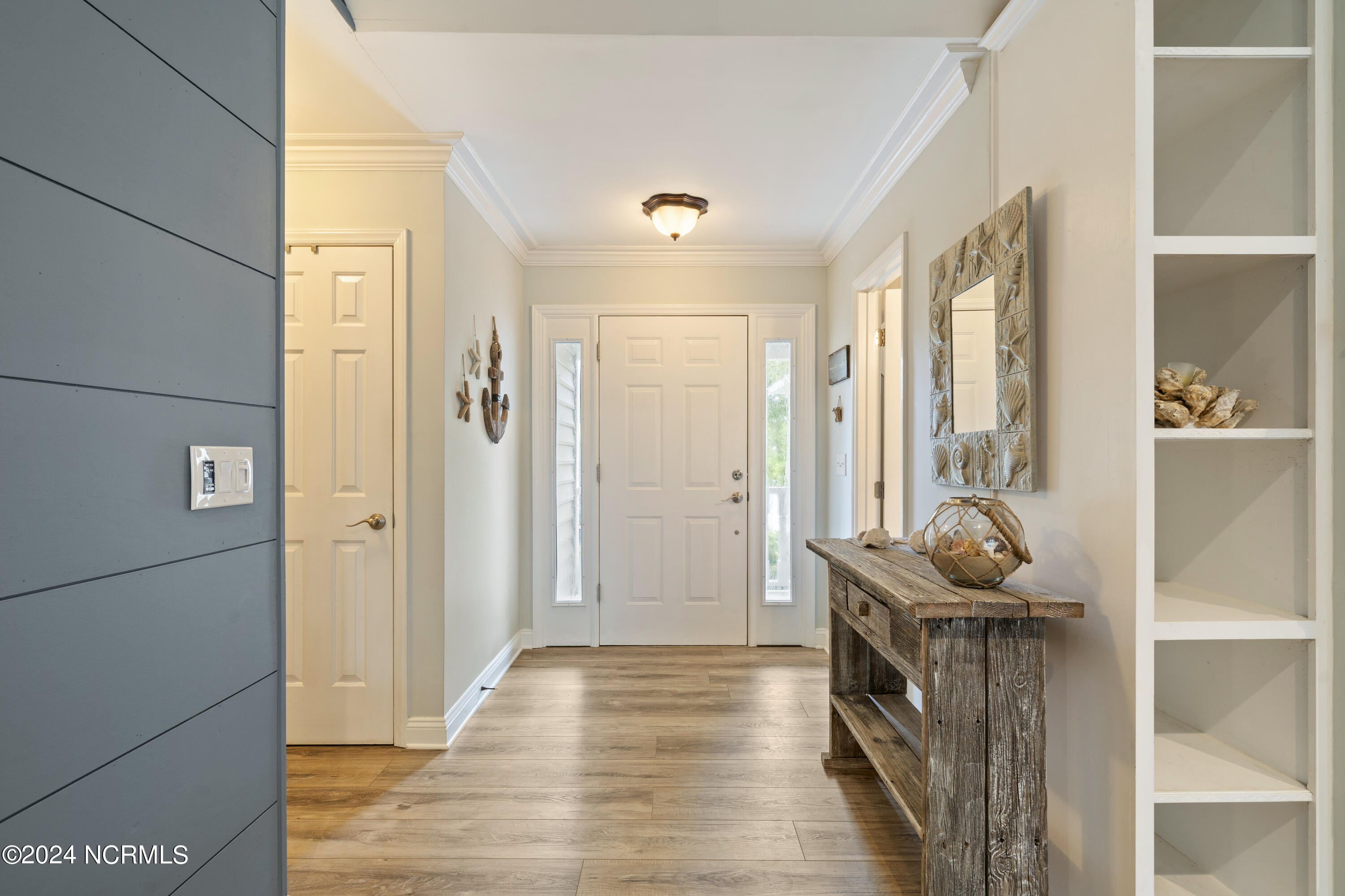 224 Rouen Court Wilmington, NC 28412 - Photo 5 of 62 Foyer