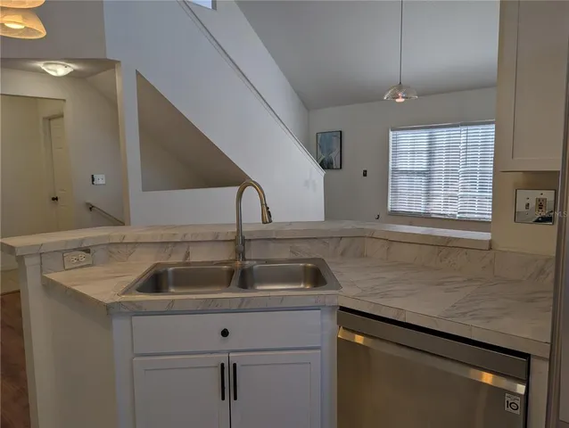 $1,675 | 10536 Windsor Lake Court, Unit 10536, Tampa, FL 33626