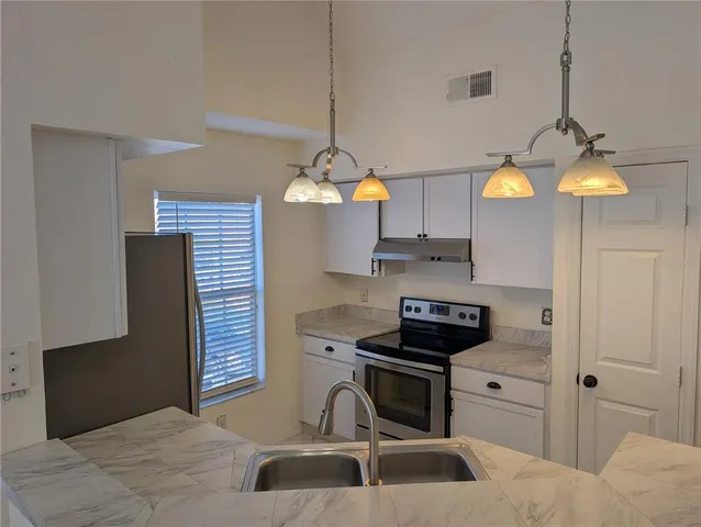 $1,675 | 10536 Windsor Lake Court, Unit 10536, Tampa, FL 33626