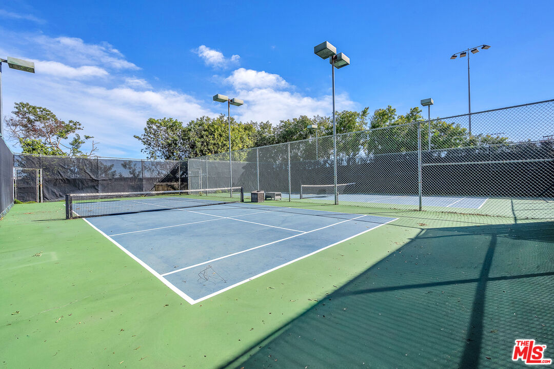 8162 Manitoba Street, Unit 202 Playa del Rey, CA 90293 - Photo 23 of 34 a view of a tennis court