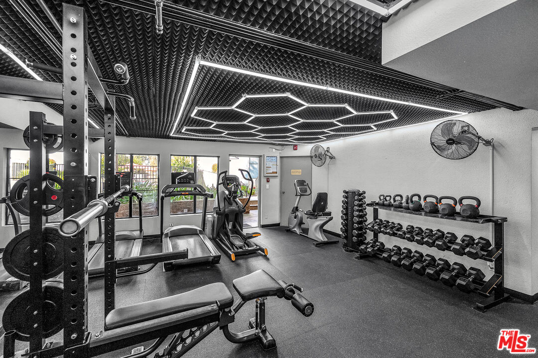 8162 Manitoba Street, Unit 202 Playa del Rey, CA 90293 - Photo 27 of 34 a view of gym