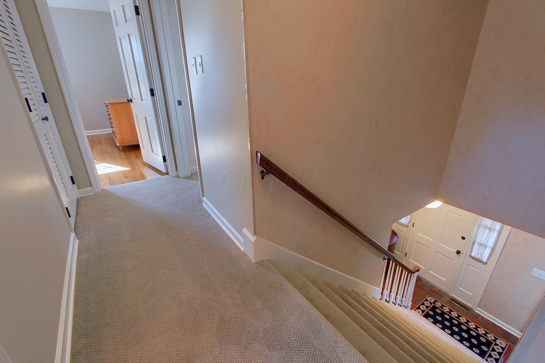 2231 Shoreham Road Columbus, OH 43220 - Photo 14 of 44