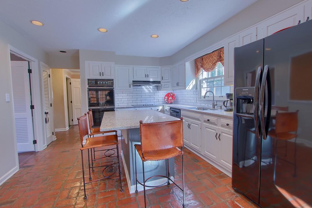 2231 Shoreham Road Columbus, OH 43220 - Photo 23 of 44
