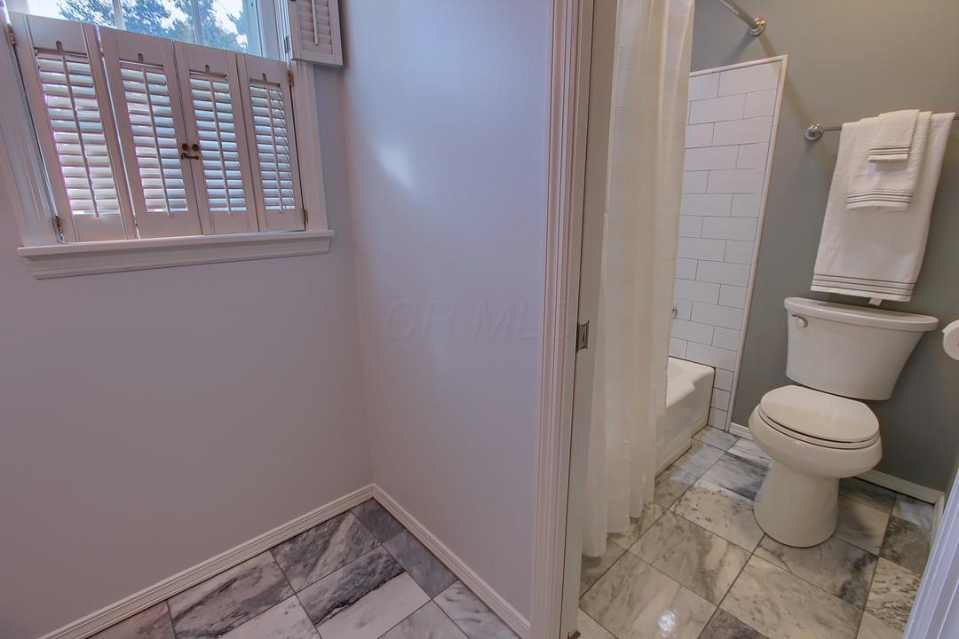 2231 Shoreham Road Columbus, OH 43220 - Photo 28 of 44