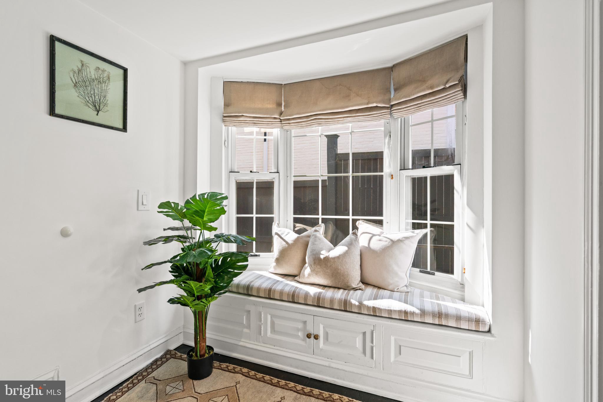 1698 32nd Street Northwest Washington, DC 20007 - Photo 12 of 29 a living room with furniture