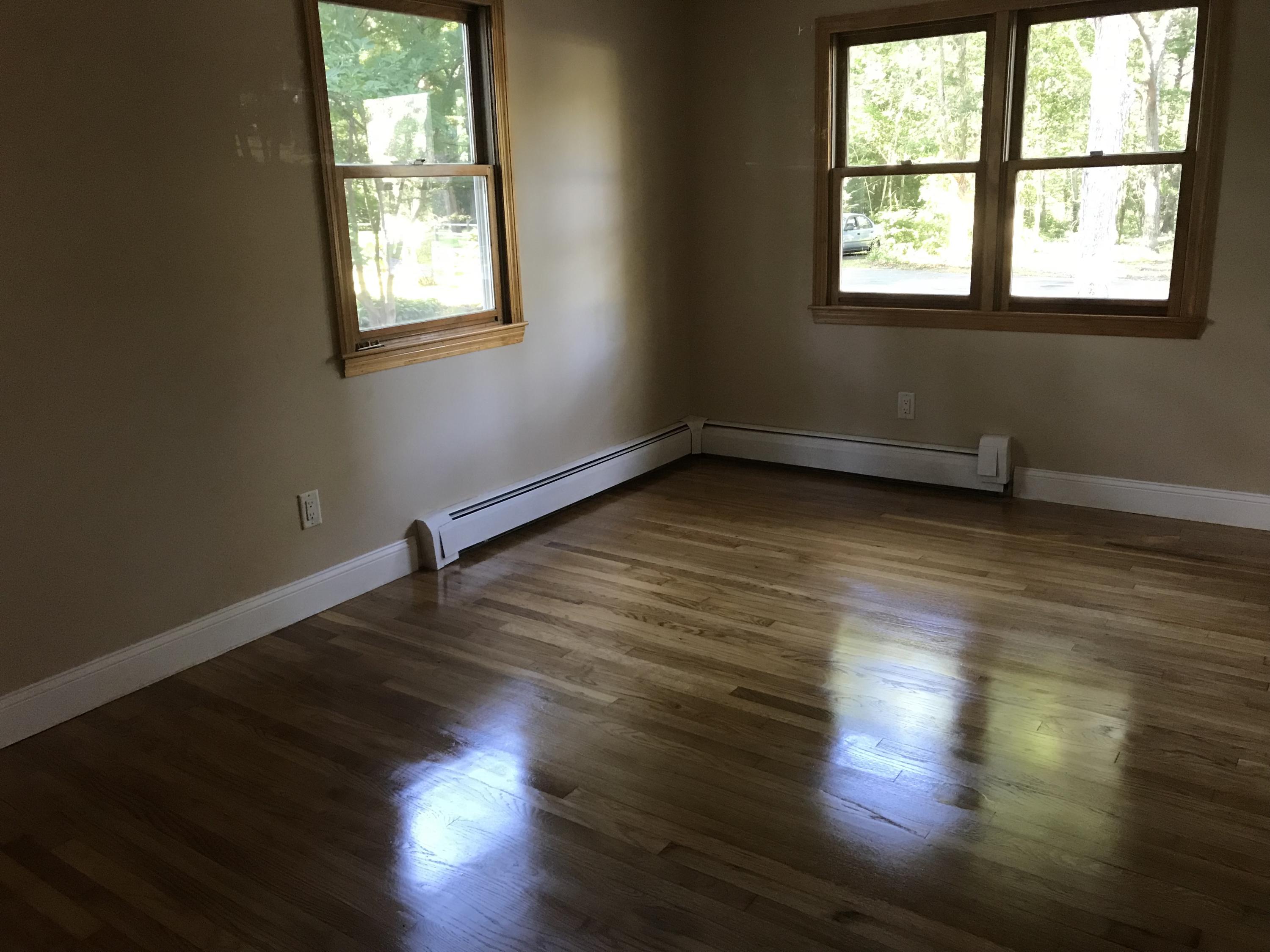 18 Shagbark Road Forestdale, MA 02644 - Photo 11 of 24 tajm10PCSwGQaKXG8KuifA