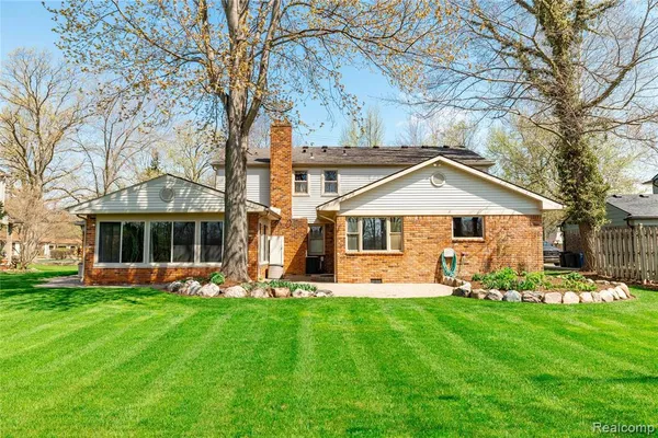 $495,000 | 7611 Ferry Road, Grosse Ile, MI 48138