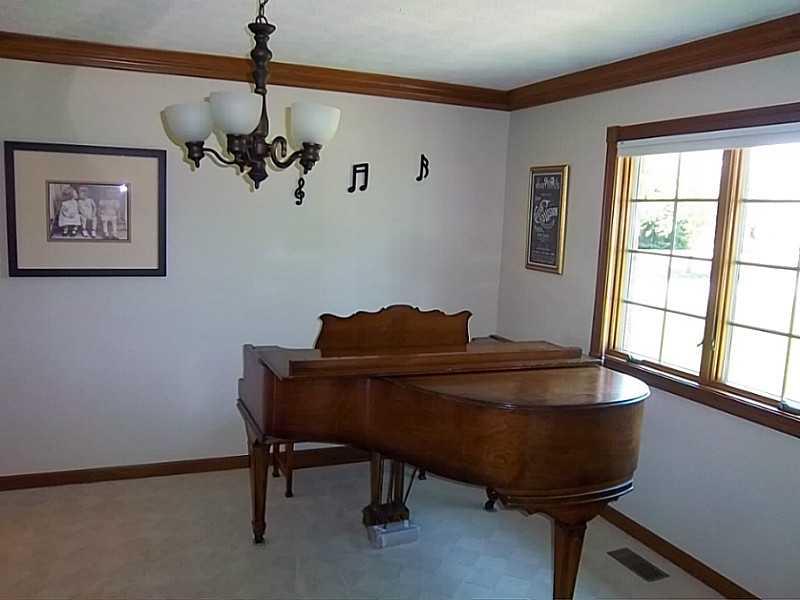 7705 Knapp Road Indianapolis, IN 46259 - Photo 6 of 19 Gallery Image 6